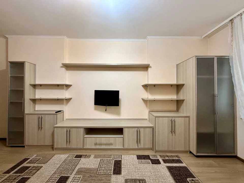 Apartment. Volodymyr Namovich Street, Kyiv