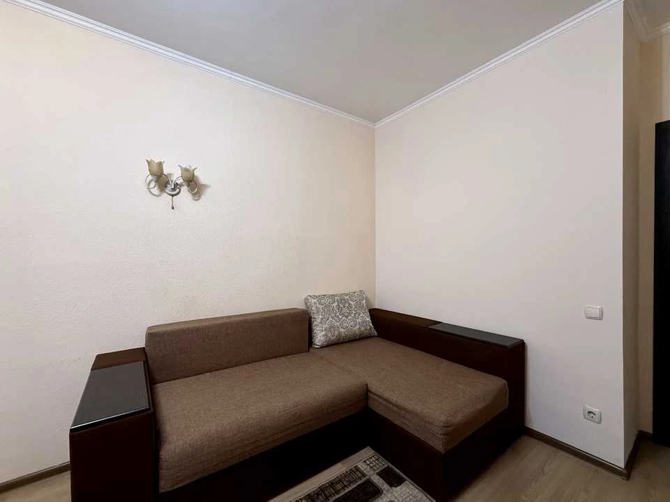 Apartment. Volodymyr Namovich Street, Kyiv