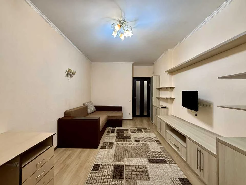 Apartment. Volodymyr Namovich Street, Kyiv