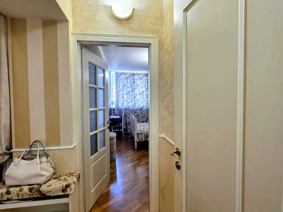 Квартира. Киев, Днепровская набережная, ул.