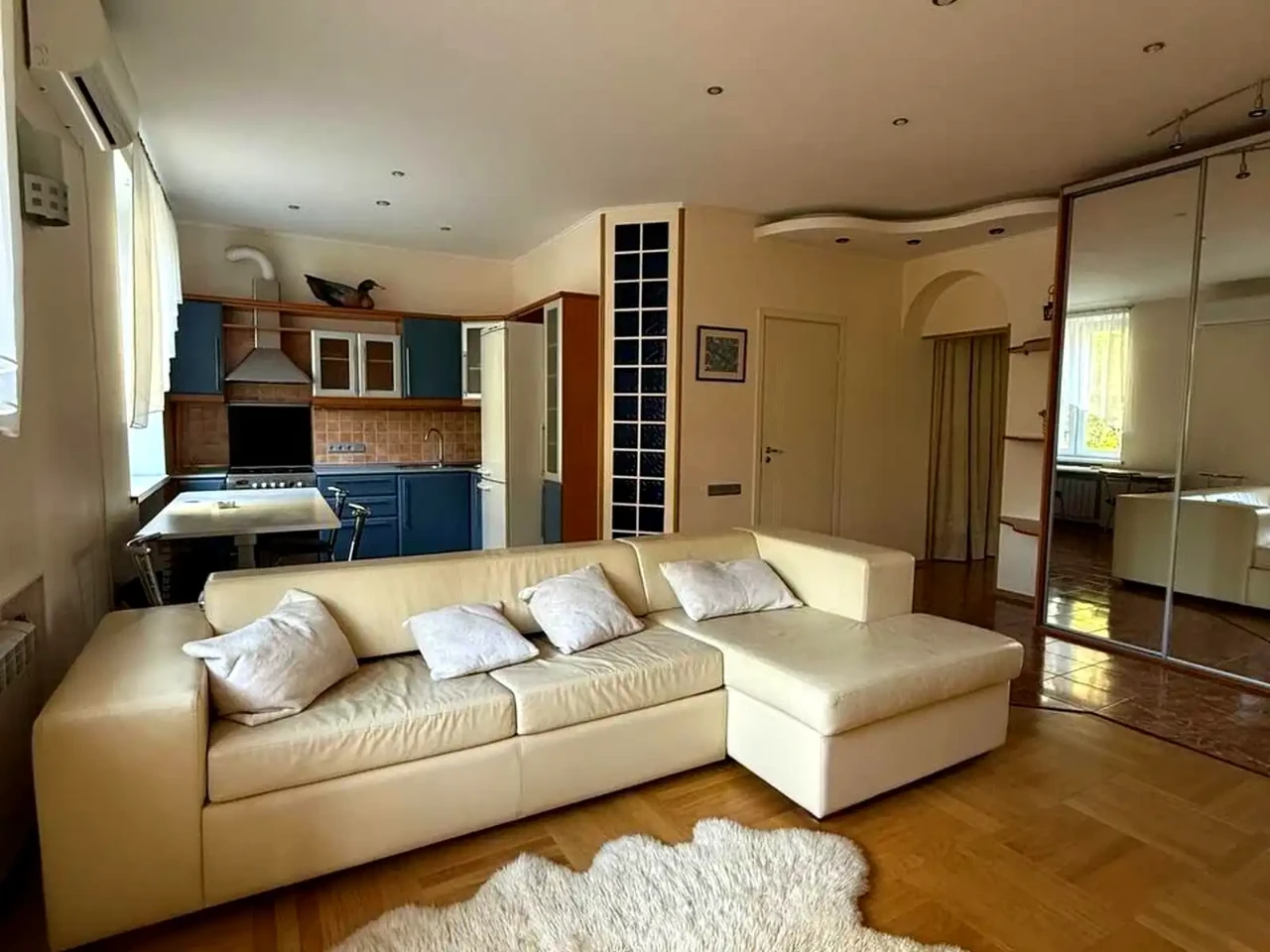 Довгострокова оренда квартири 2-кімн. 56 м²