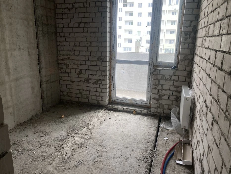 I'm selling my one-room apartment