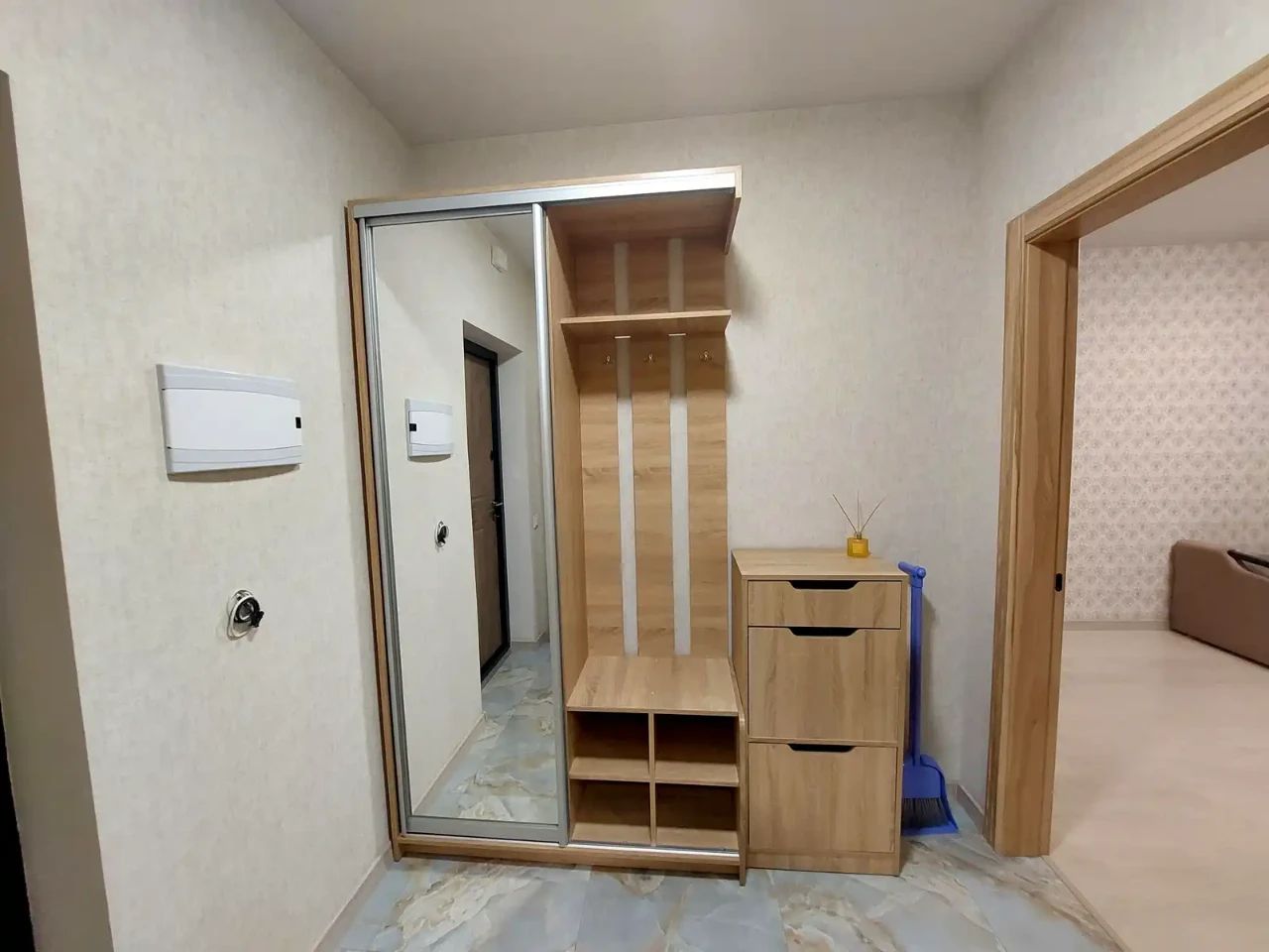 Rent 1-bedroom apartment 37 sq m on the 3rd floor.