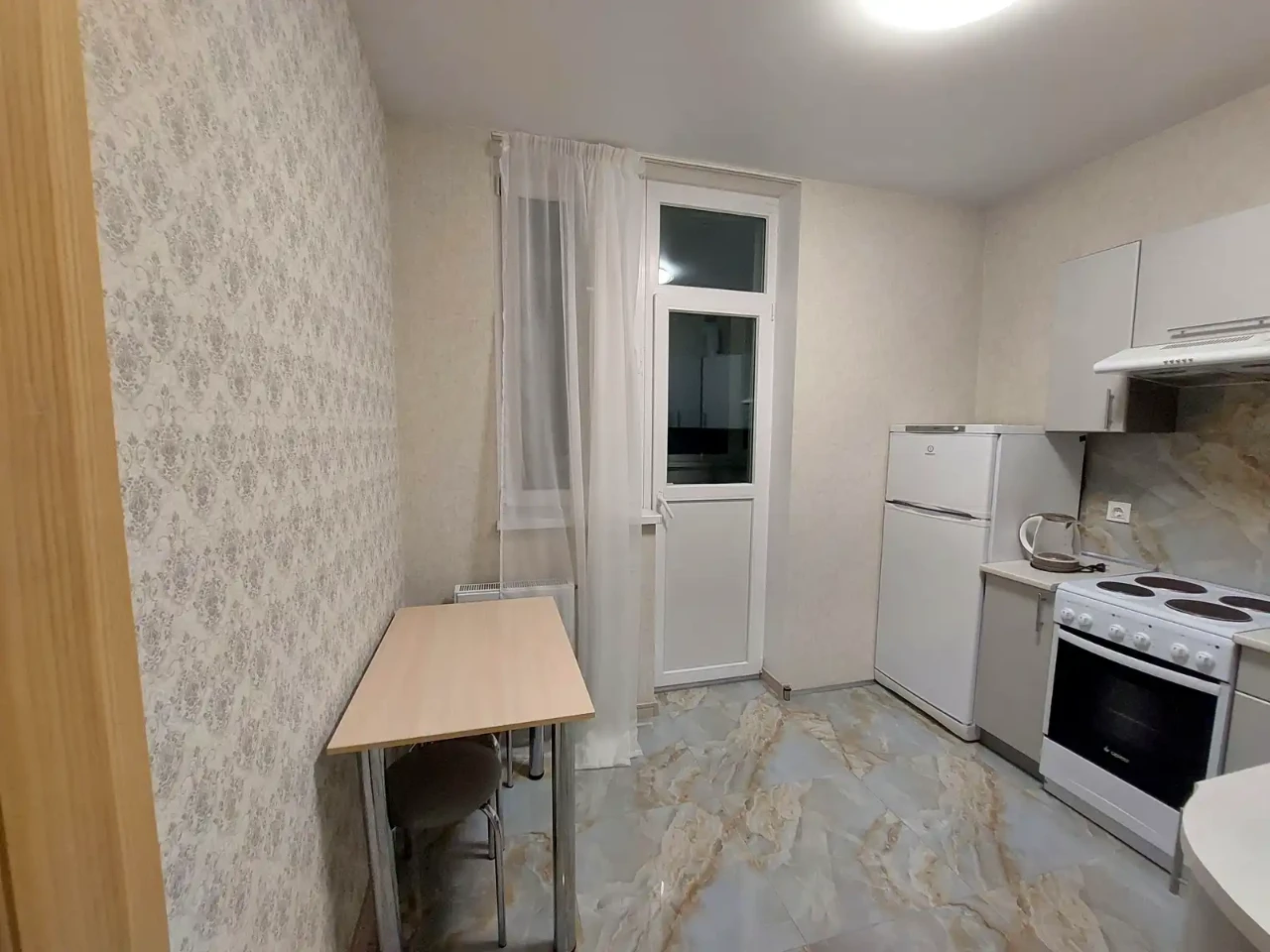 Rent 1-bedroom apartment 37 sq m on the 3rd floor.