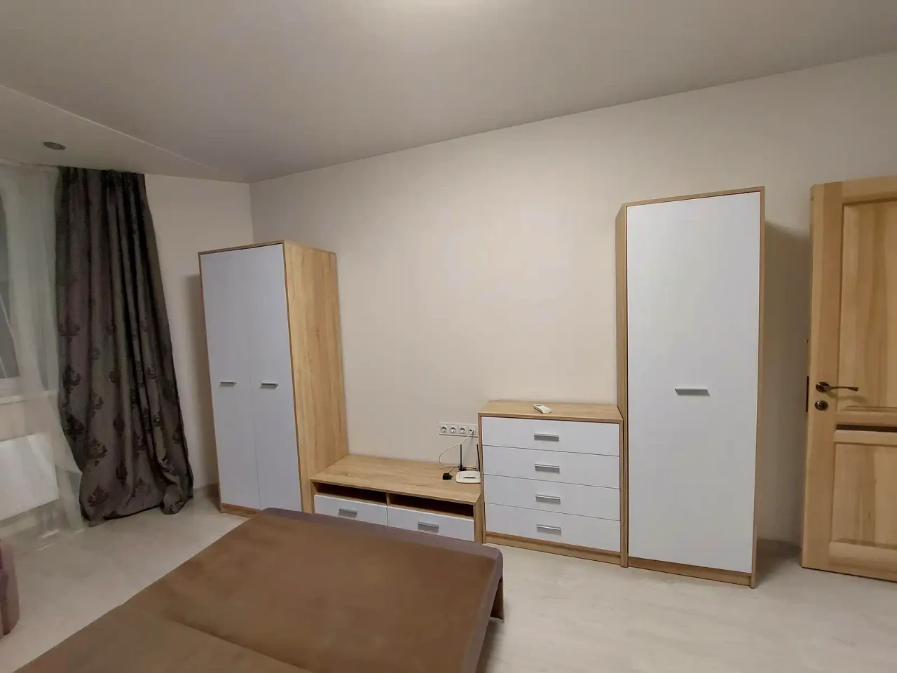 Rent 1-bedroom apartment 37 sq m on the 3rd floor.