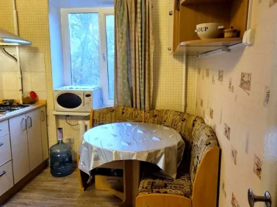 Apartment. Verkhovna Rada Blvd, Kyiv