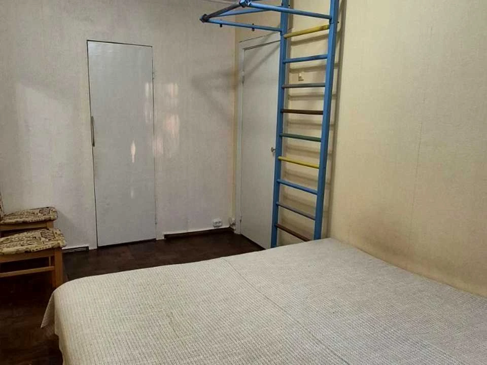 Apartment. Verkhovna Rada Blvd, Kyiv