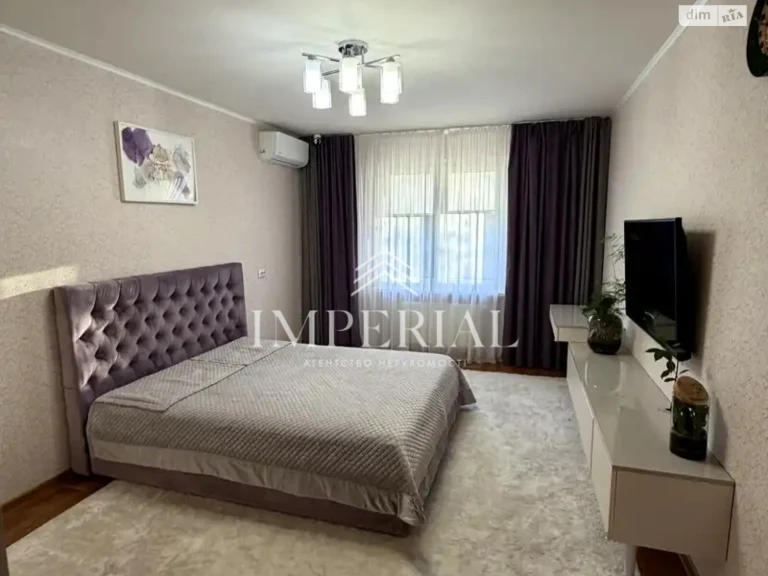 Long-Term Rental Apartment, Holosiiv
