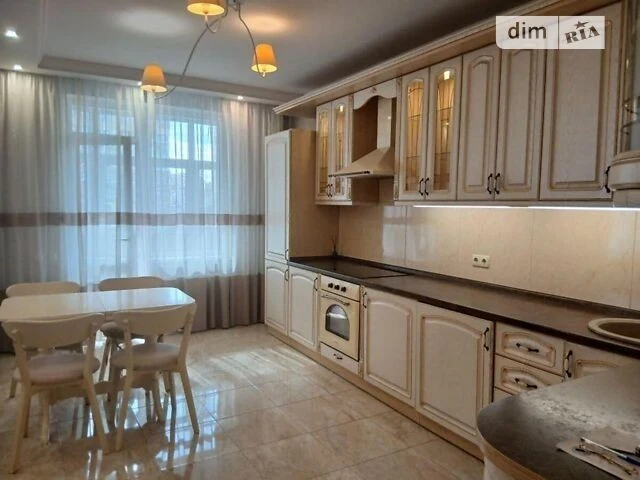 Owner, Poznyaki 2-room spacious with UPS near the metro without commission