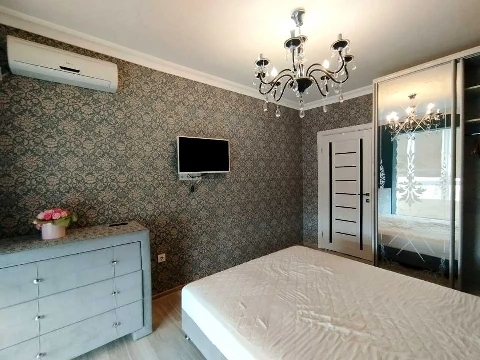 Квартира. Київ, Сержа Лифаря вул.
