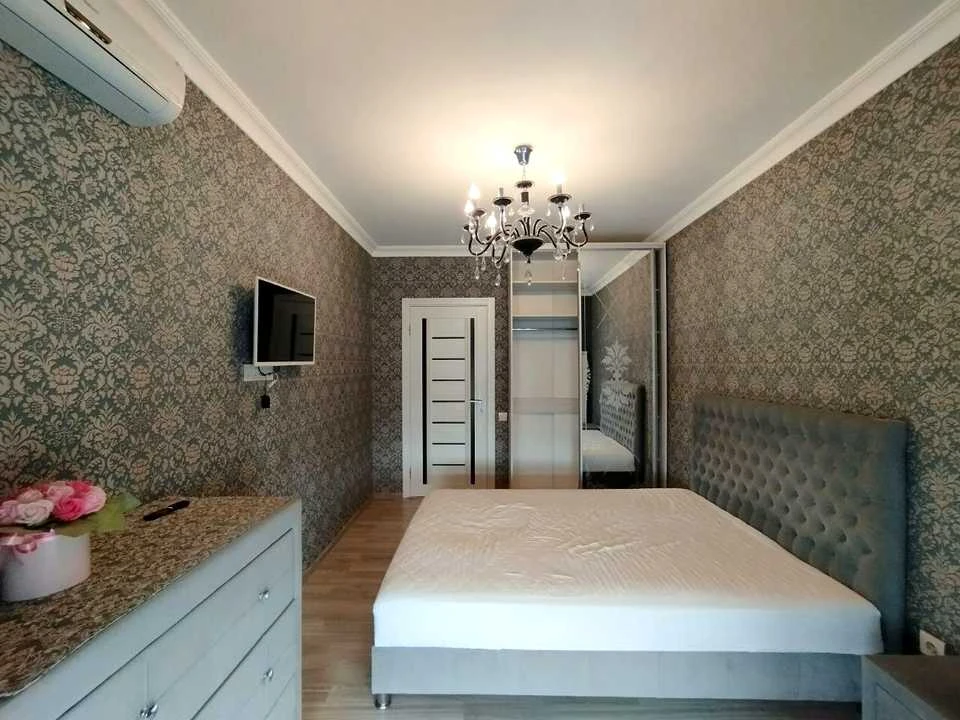 Квартира. Київ, Сержа Лифаря вул.