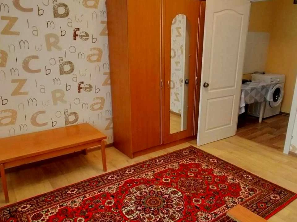 Apartment. Dnipropetrovsk, Krasnopilska Street