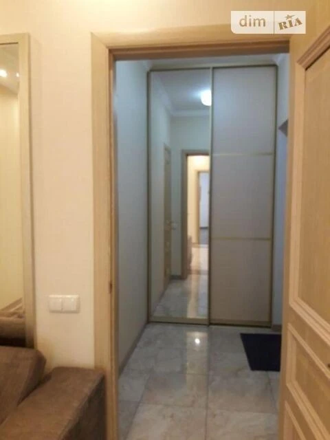 Owner, Poznyaki 2-room spacious with UPS near the metro without commission