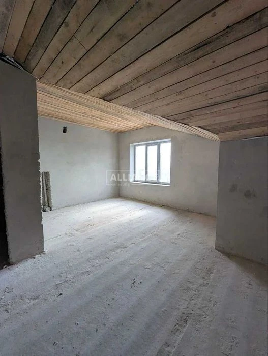 Продаж! Здана 2км квартира 62м2 в самому центрі міста