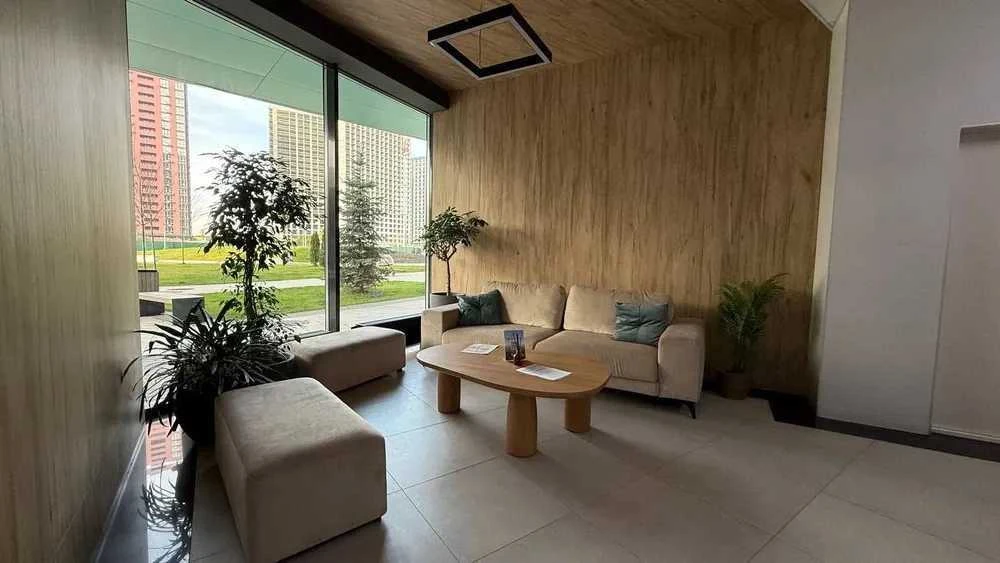 Продаж 3-кімнатного квартири 96 м², вулиця Віктора Забили, Некр