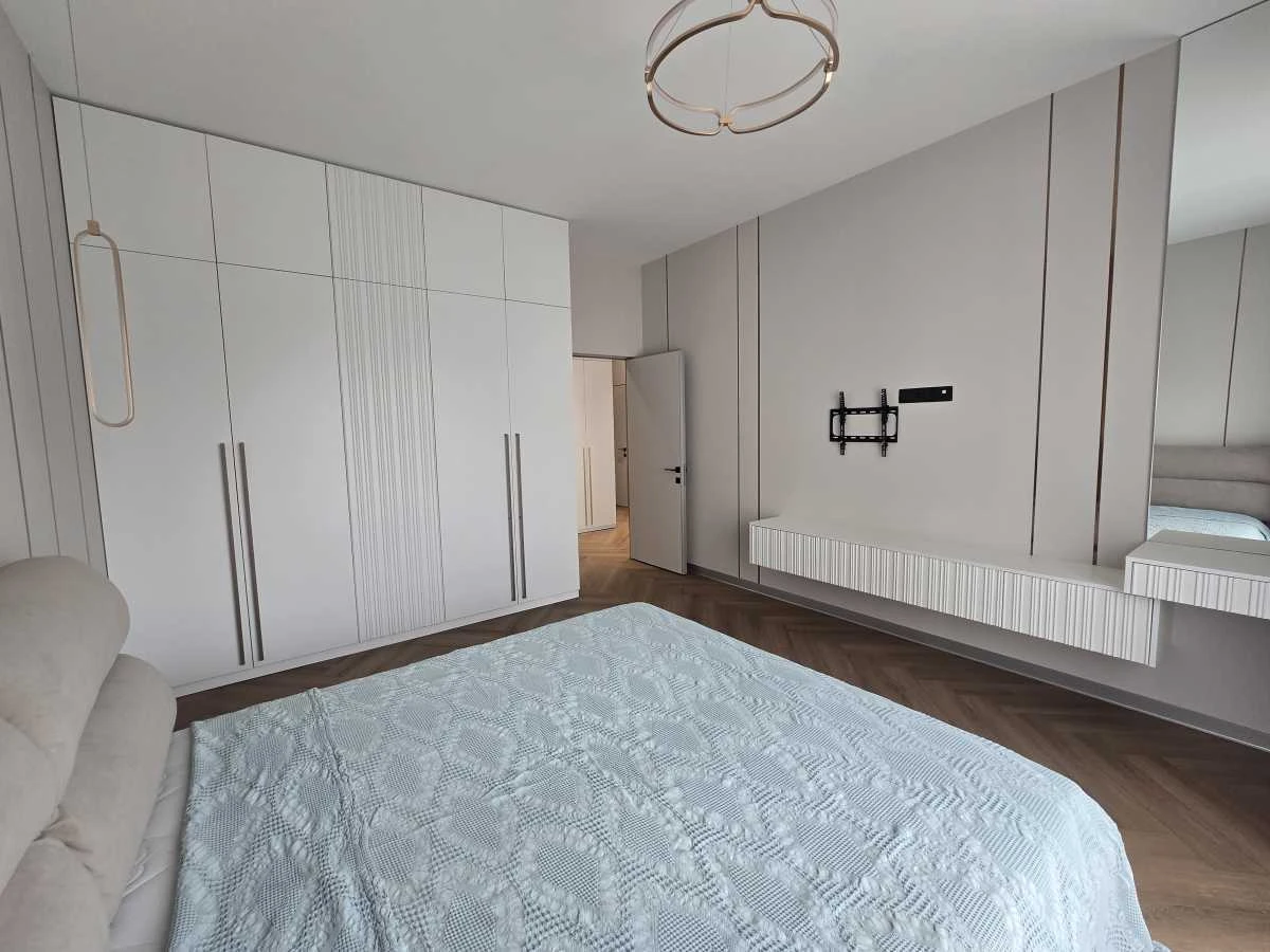 Продажа 2-комнатной квартиры 65 м², Метрологическая ул., 31