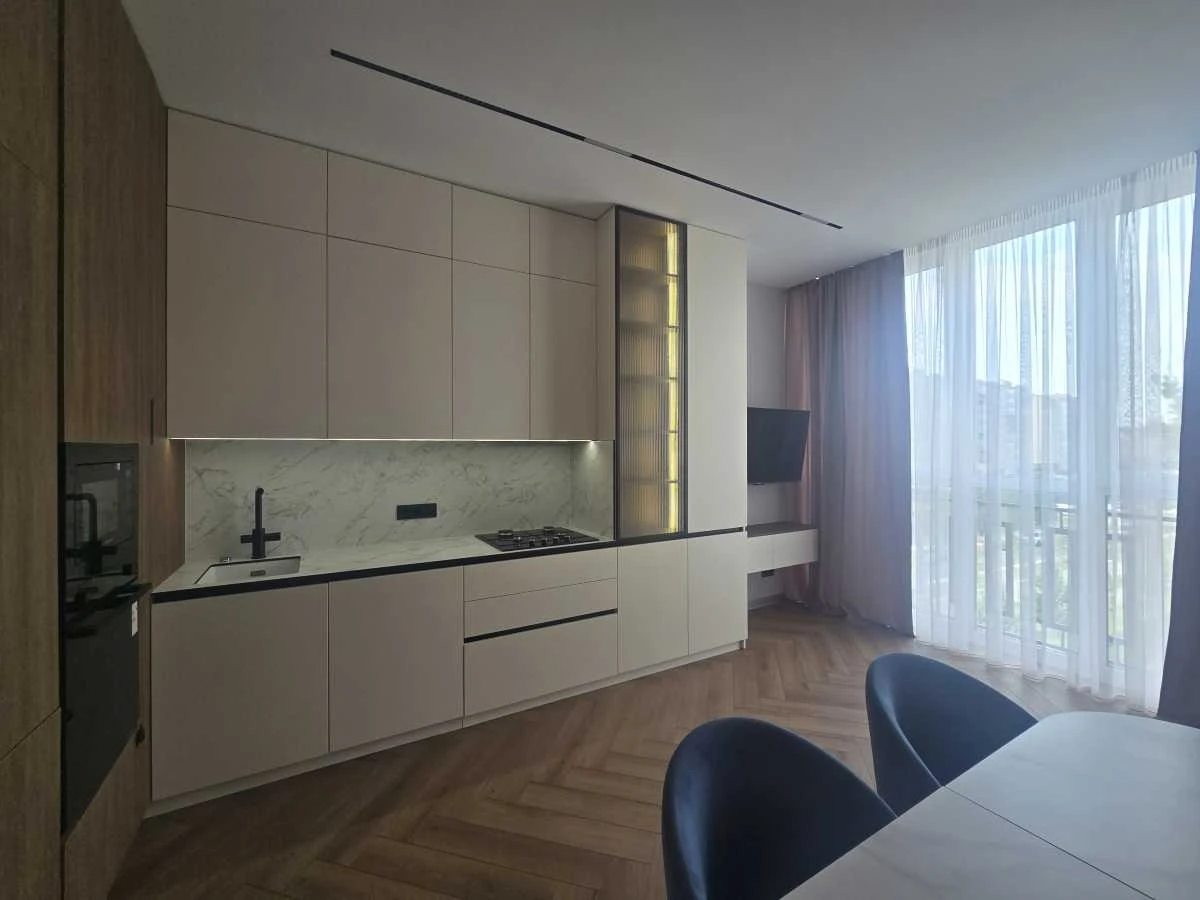 Продажа 2-комнатной квартиры 65 м², Метрологическая ул., 31