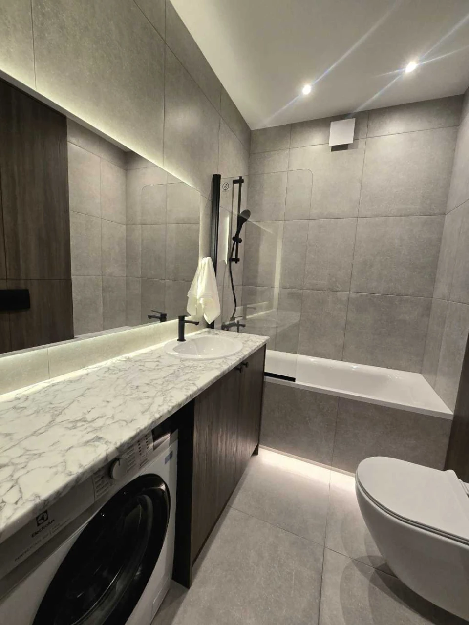 Sale of a 1-room apartment 43 m², Metrologicheskaya st., 107