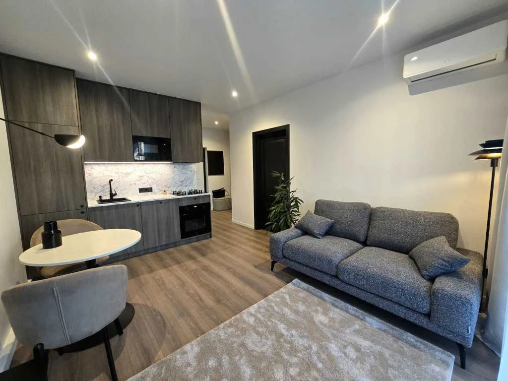Sale of a 1-room apartment 43 m², Metrologicheskaya st., 107