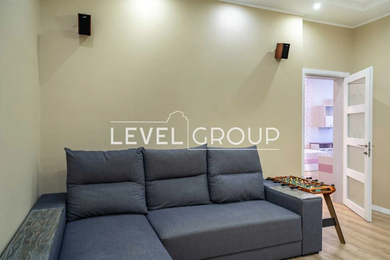 Продажа 2-комнатной квартиры 99 м², Преображенская ул., 8Б