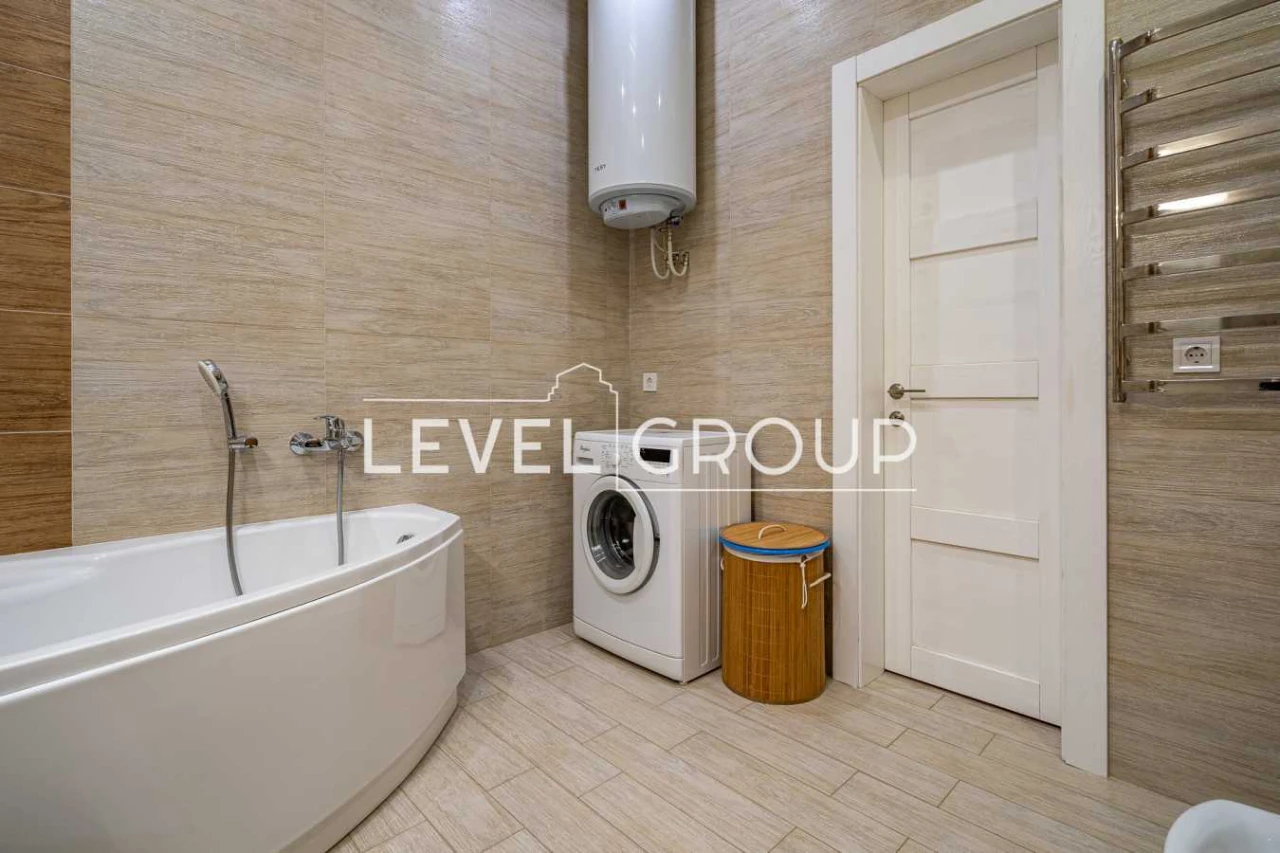Продажа 2-комнатной квартиры 99 м², Преображенская ул., 8Б