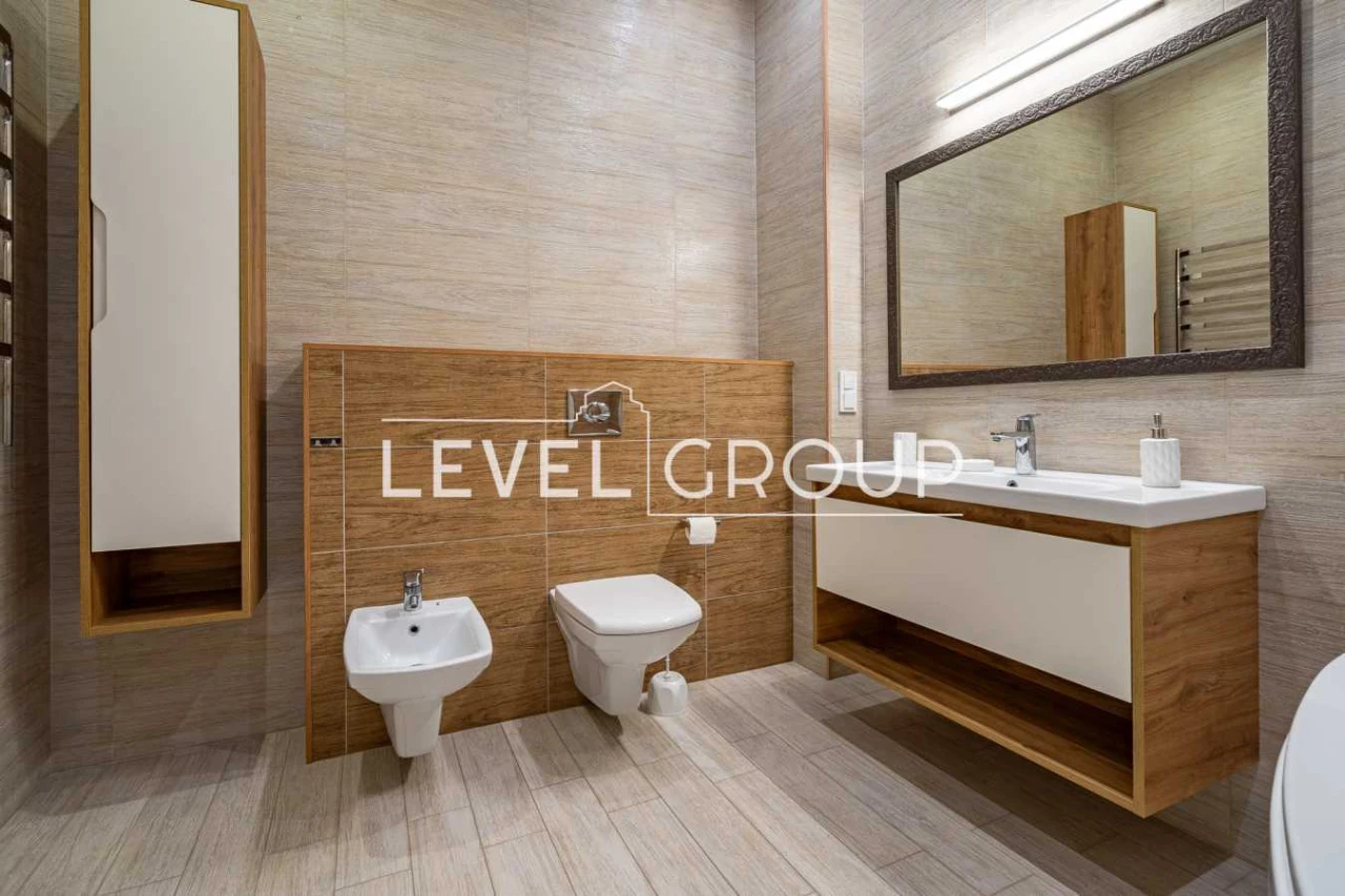 Продажа 2-комнатной квартиры 99 м², Преображенская ул., 8Б