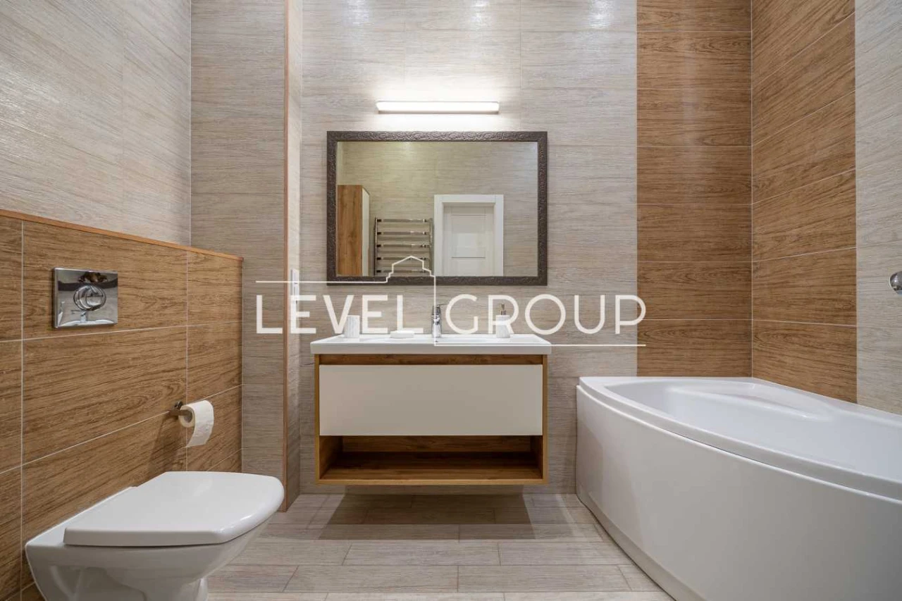 Продажа 2-комнатной квартиры 99 м², Преображенская ул., 8Б