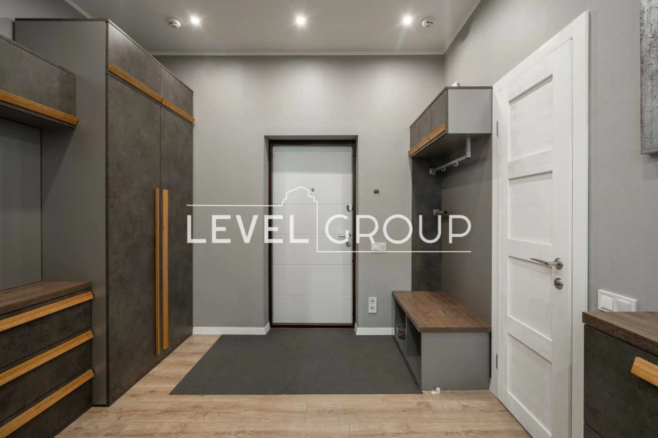 Продажа 2-комнатной квартиры 99 м², Преображенская ул., 8Б