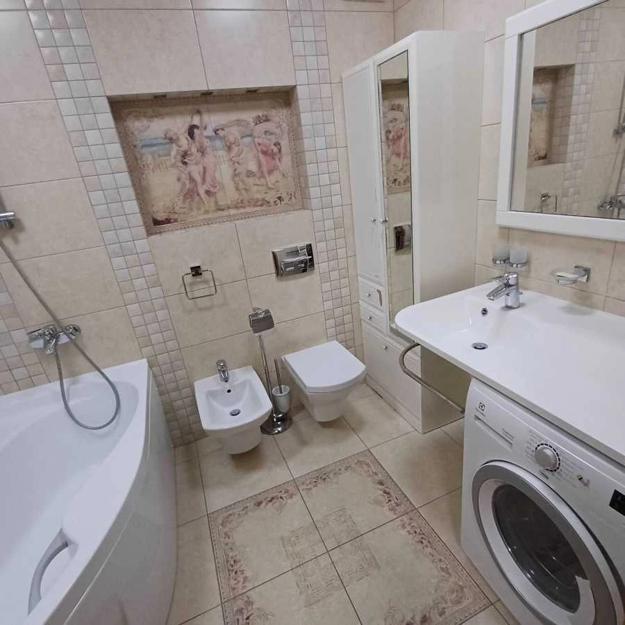 Продаж 3-кімнатній квартири 103.7 м², вулиця Михайла Донца, Ло