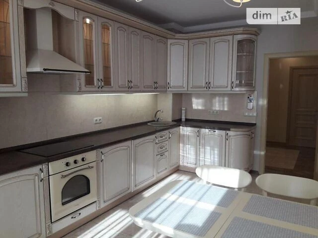 Owner, Poznyaki 2-room spacious with UPS near the metro without commission