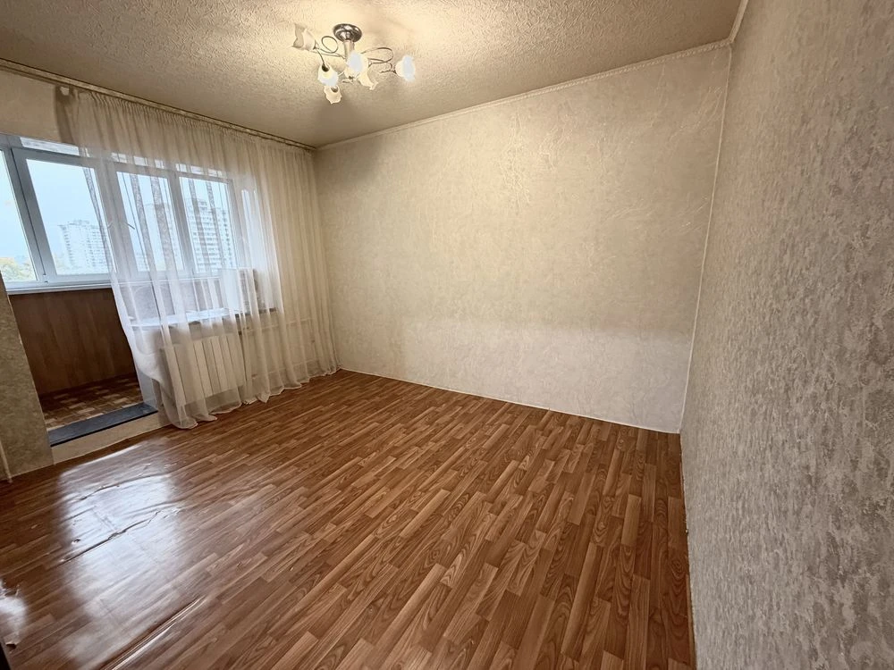 Продаж 3-кімнатної квартири на Троєщині