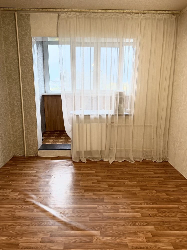 Продаж 3-кімнатної квартири на Троєщині