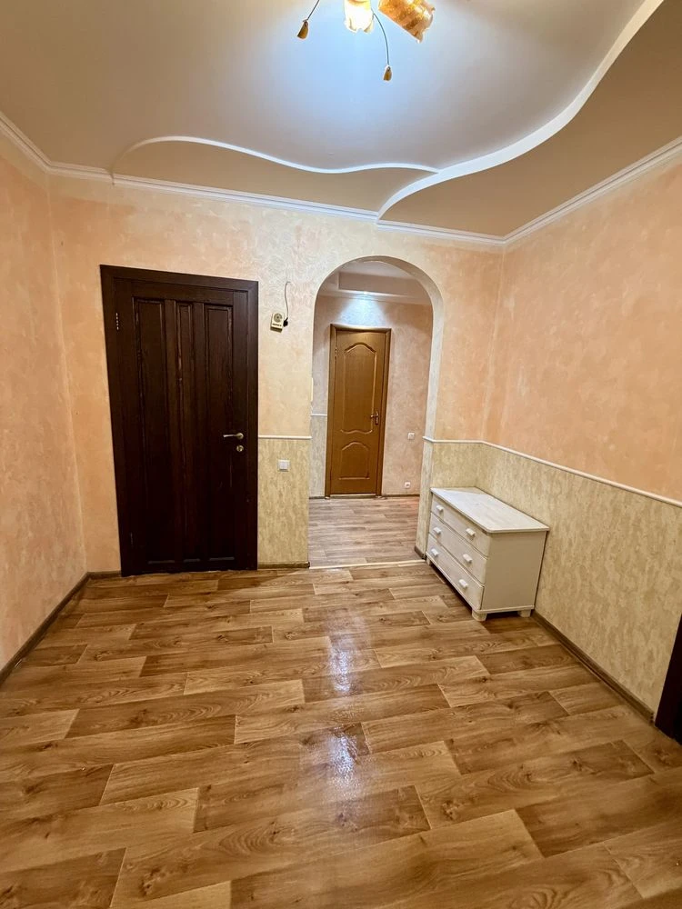 Продаж 3-кімнатної квартири на Троєщині