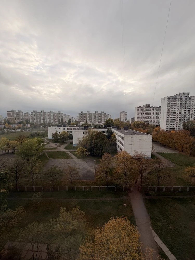 Продаж 3-кімнатної квартири на Троєщині