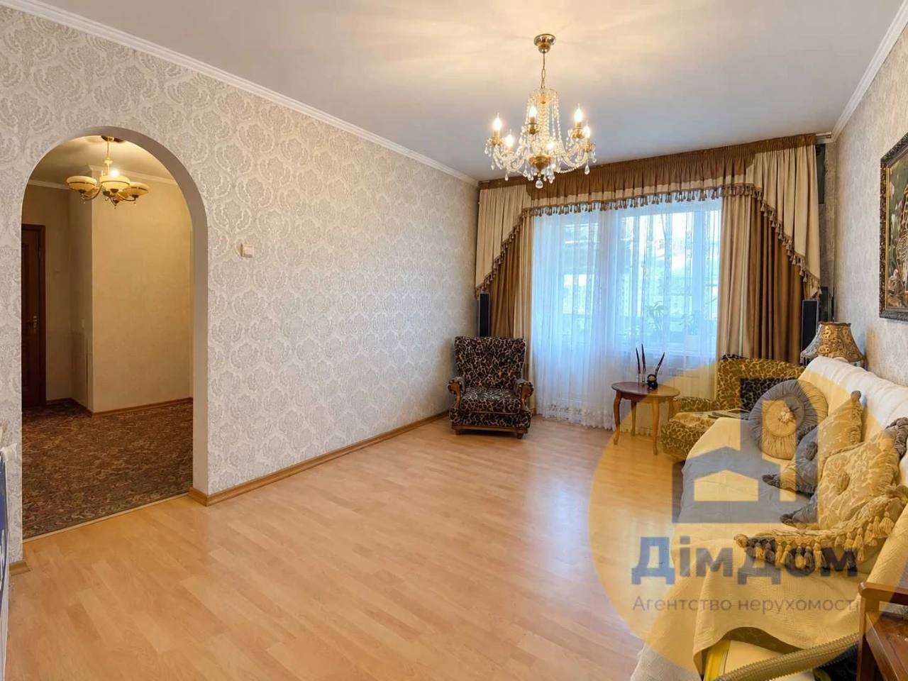 Продаж 3-кімнатної квартири з ремонтом / вул. Закревського,