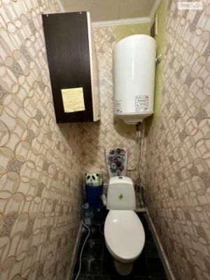 Apartment for Sale, Akademmisto