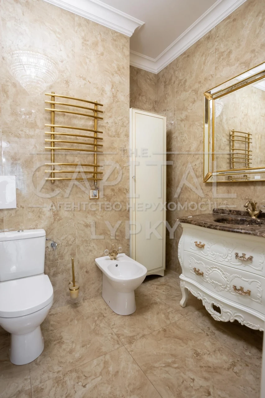 Sale of a bright 3-room apartment in ЖК Новопечерські Липки 126 sq. m. Inverter in the