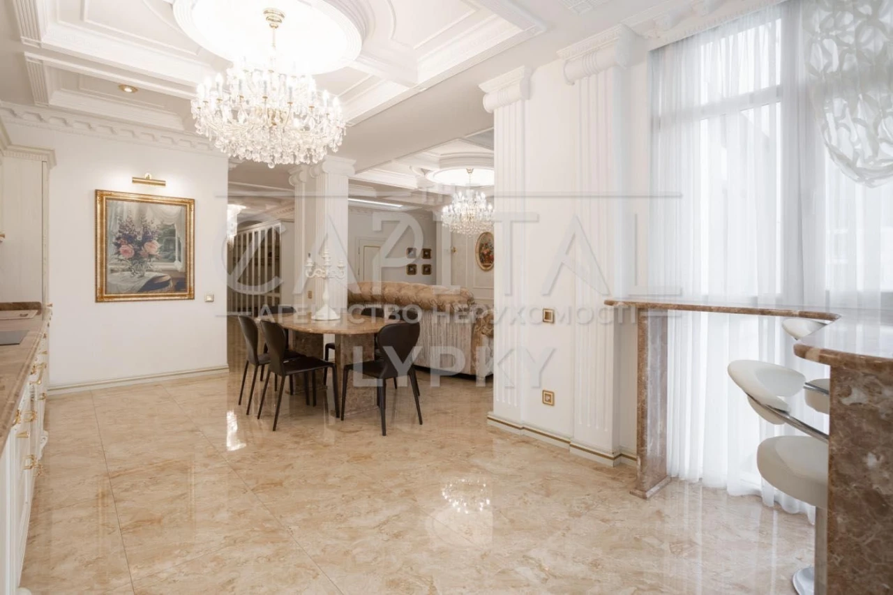 Sale of a bright 3-room apartment in ЖК Новопечерські Липки 126 sq. m. Inverter in the