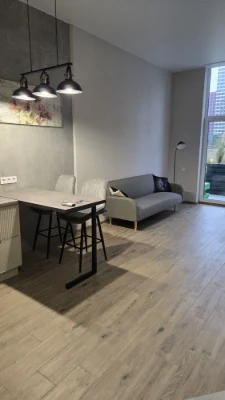 Квартира с ремонтом и террасой, Варшавский 3, h-3,2 м.