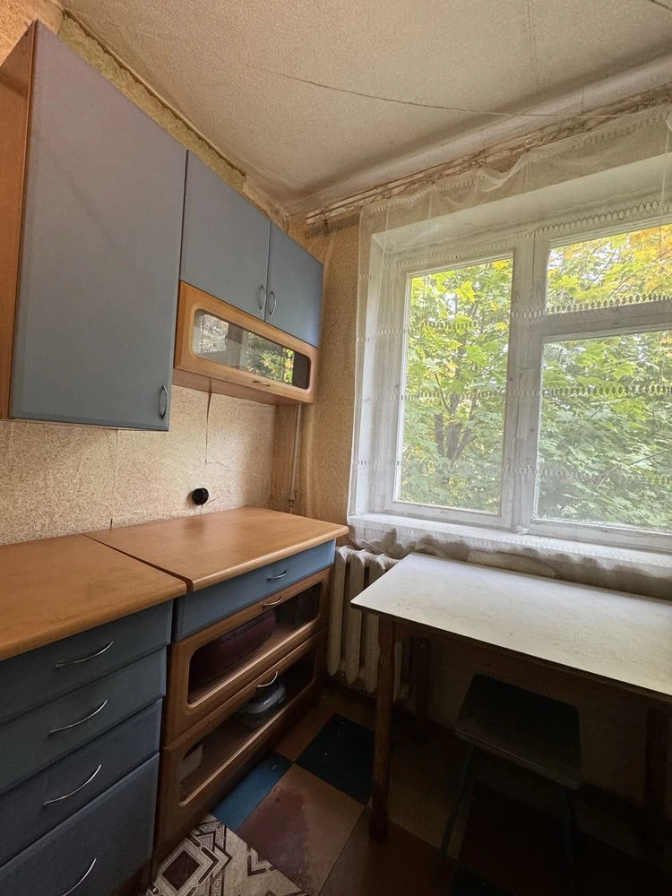 Продажа двухкомнатной квартиры на пр. Поля