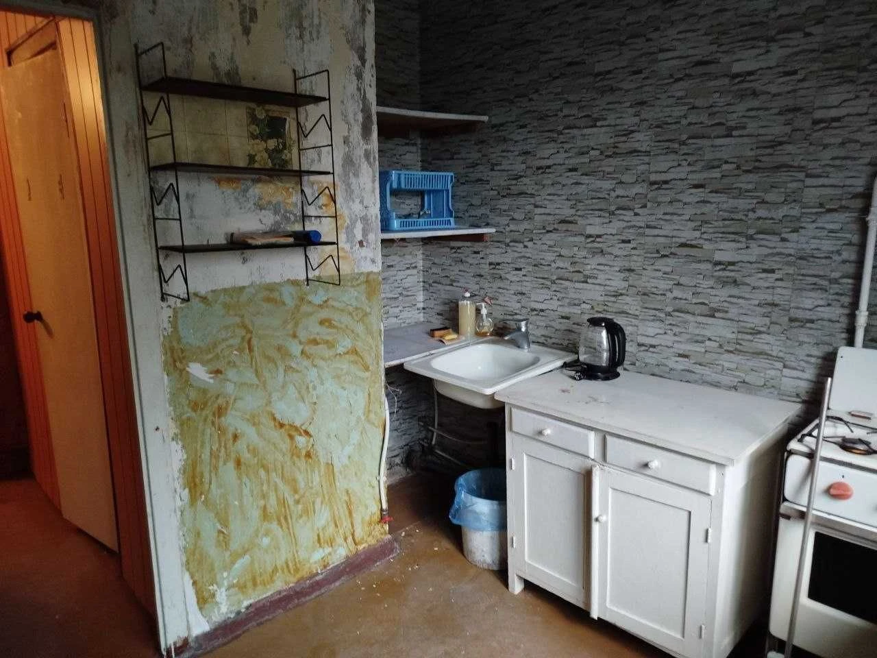 1-кімнатна квартира Карачуни, 2 поверх, не кутова