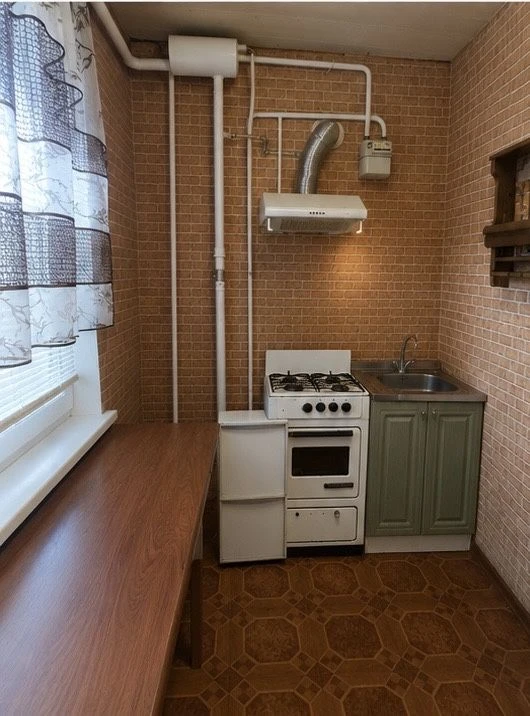 Продаж двокімнатноі квартири в центрі міста Кобеляки