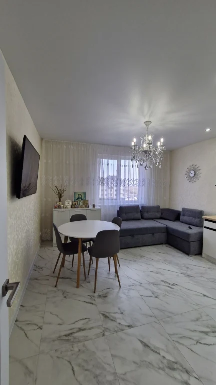 Ideal 2-room apartment with renovation and furniture on Street Sa