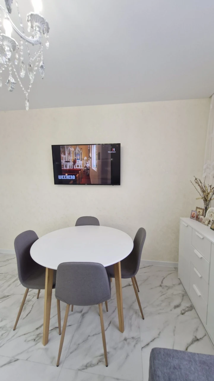 Ideal 2-room apartment with renovation and furniture on Street Sa