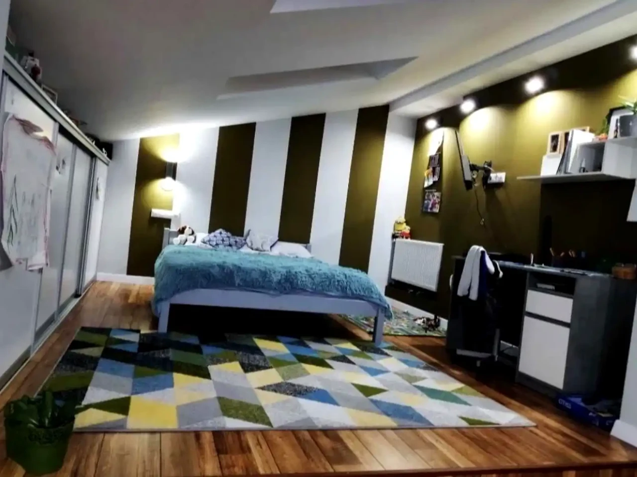 Rent 3-room apartment 135 sq m, 10th floor