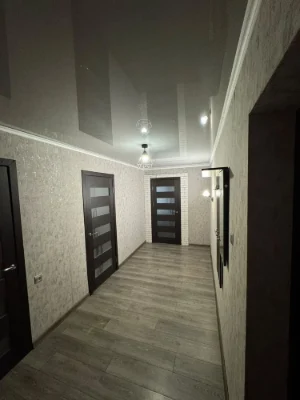 Продам 2-кімнатну квартиру на вулиці Червоному