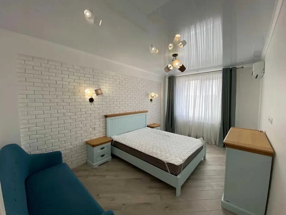 For Sale: Stylish apartment with designer renovation in the "Favorit" residential complex