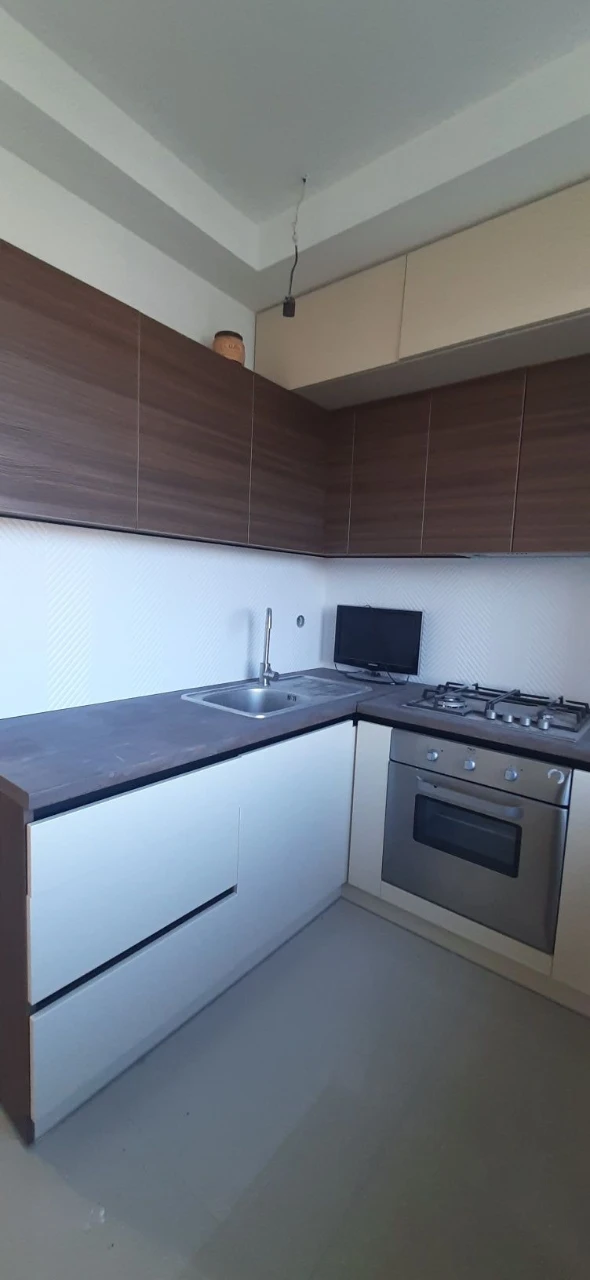 Продажа 2-комнатной квартиры, район ул. Левка Лук'яненка