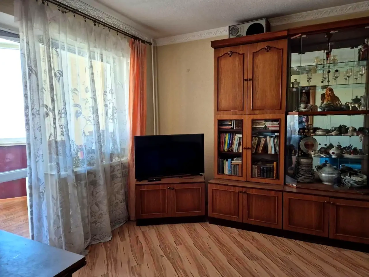 Rent 2-room apartment 75 sq m 16/16 floor