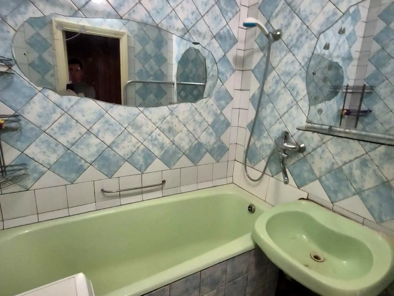 Rent 2-room apartment 75 sq m 16/16 floor